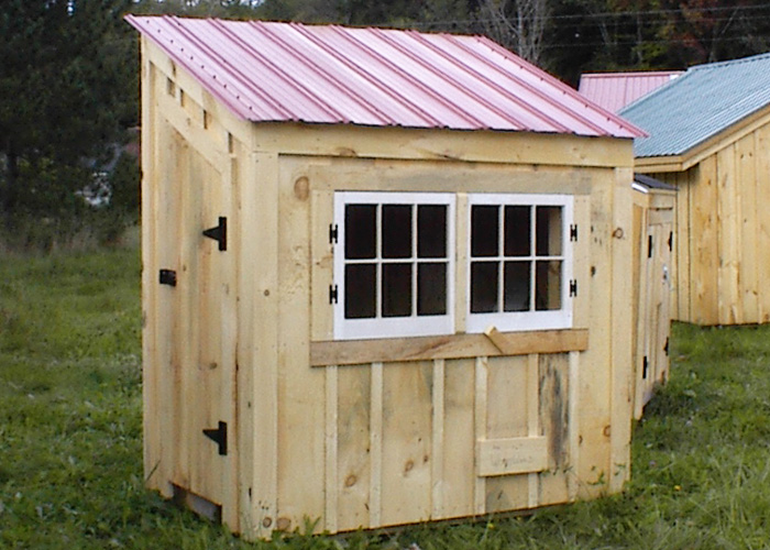 4x6 Chicken Coop - Shown with an autumn red roof